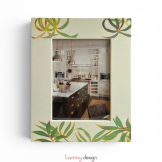 Lacquer frame 30*24 cm ( different designs )